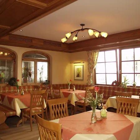 Landgasthof Goldene Rose Hotel Grub am Forst
